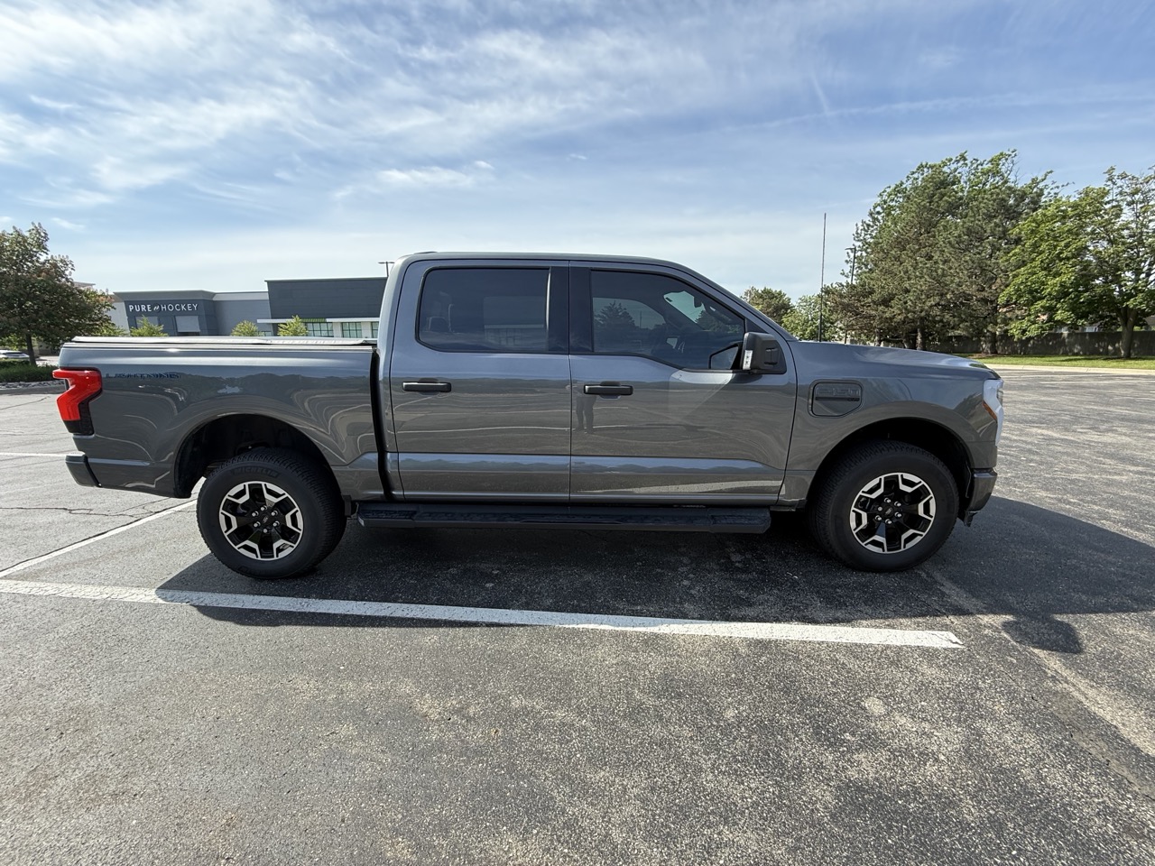 2023 FORD F-150 XLT photo 3 of 12