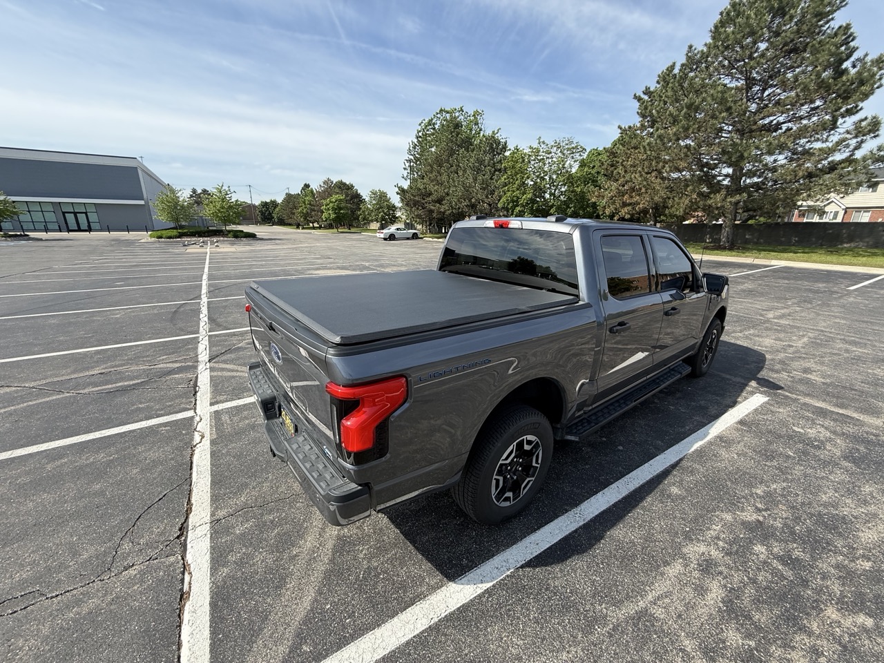2023 FORD F-150 XLT photo 4 of 12