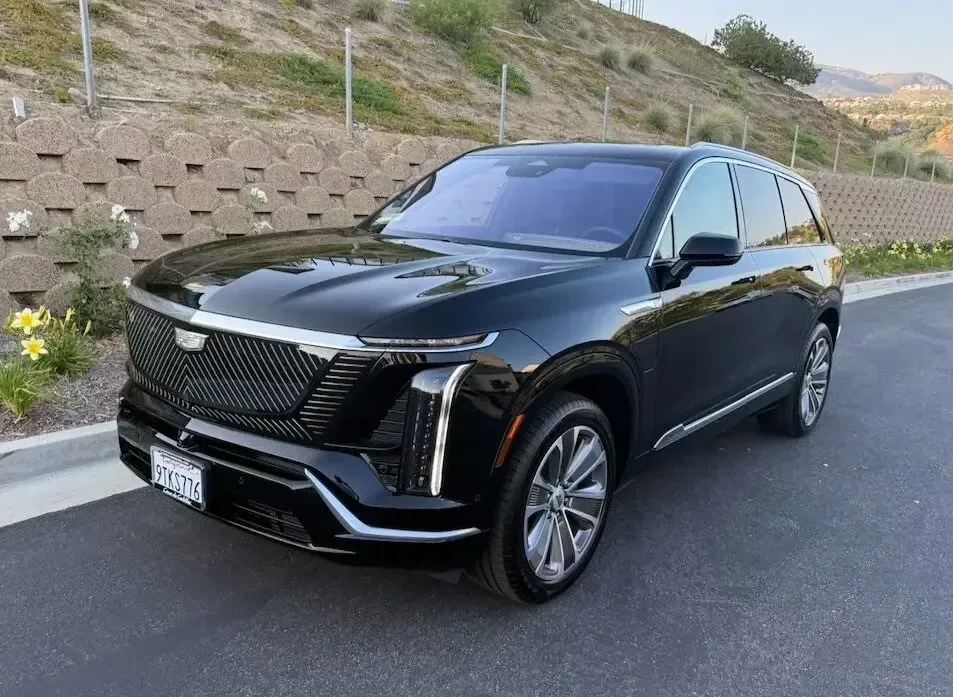 2026 CADILLAC Vistiq Luxury