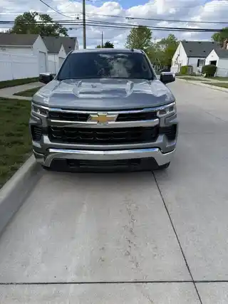 2025 CHEVROLET Silverado photo 3 of 7