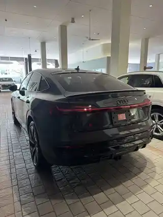2024 AUDI Q8 ETRON SPORTBACK S Line Prestige package (Launch Edition) photo 6 of 6