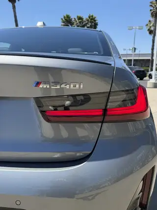 2026 BMW M340i photo 8 of 12