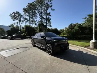 2024 CHEVROLET Silverado RST photo 5 of 11