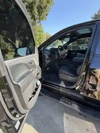 2024 CHEVROLET Silverado RST photo 8 of 11