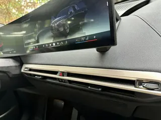 2025 BMW iX xDrive50 photo 10 of 12
