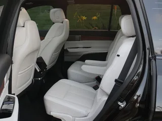 2026 CADILLAC Vistiq Sport photo 7 of 12