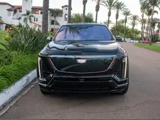 2026 CADILLAC Vistiq Sport photo 2 of 12