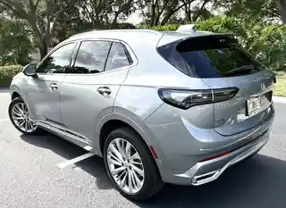 2025 BUICK Envision Avenir photo 4 of 11