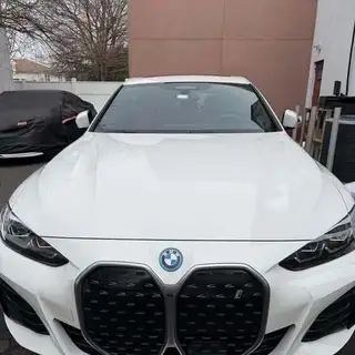 2024 BMW i4 photo 8 of 8