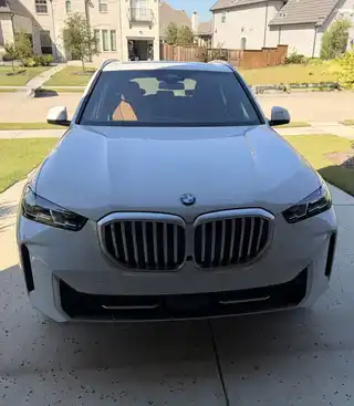 2026 BMW X5 s photo 2 of 4