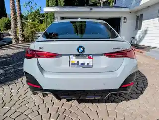 2025 BMW i4 eDrive40 photo 5 of 11