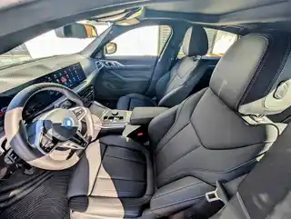 2025 BMW i4 eDrive40 photo 7 of 11