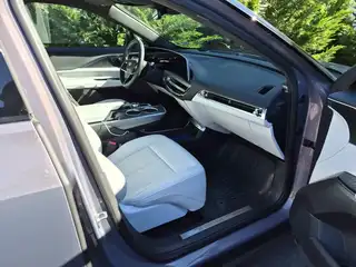 2025 CADILLAC Lyriq Luxury photo 5 of 12