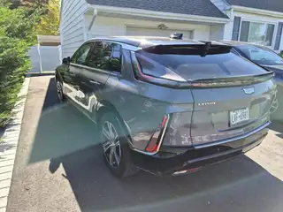 2025 CADILLAC Lyriq Luxury photo 2 of 12