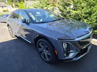 2025 CADILLAC Lyriq Luxury photo 4 of 12